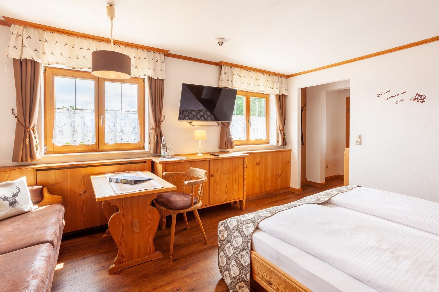 Lustiger Hirsch Hotel 3*