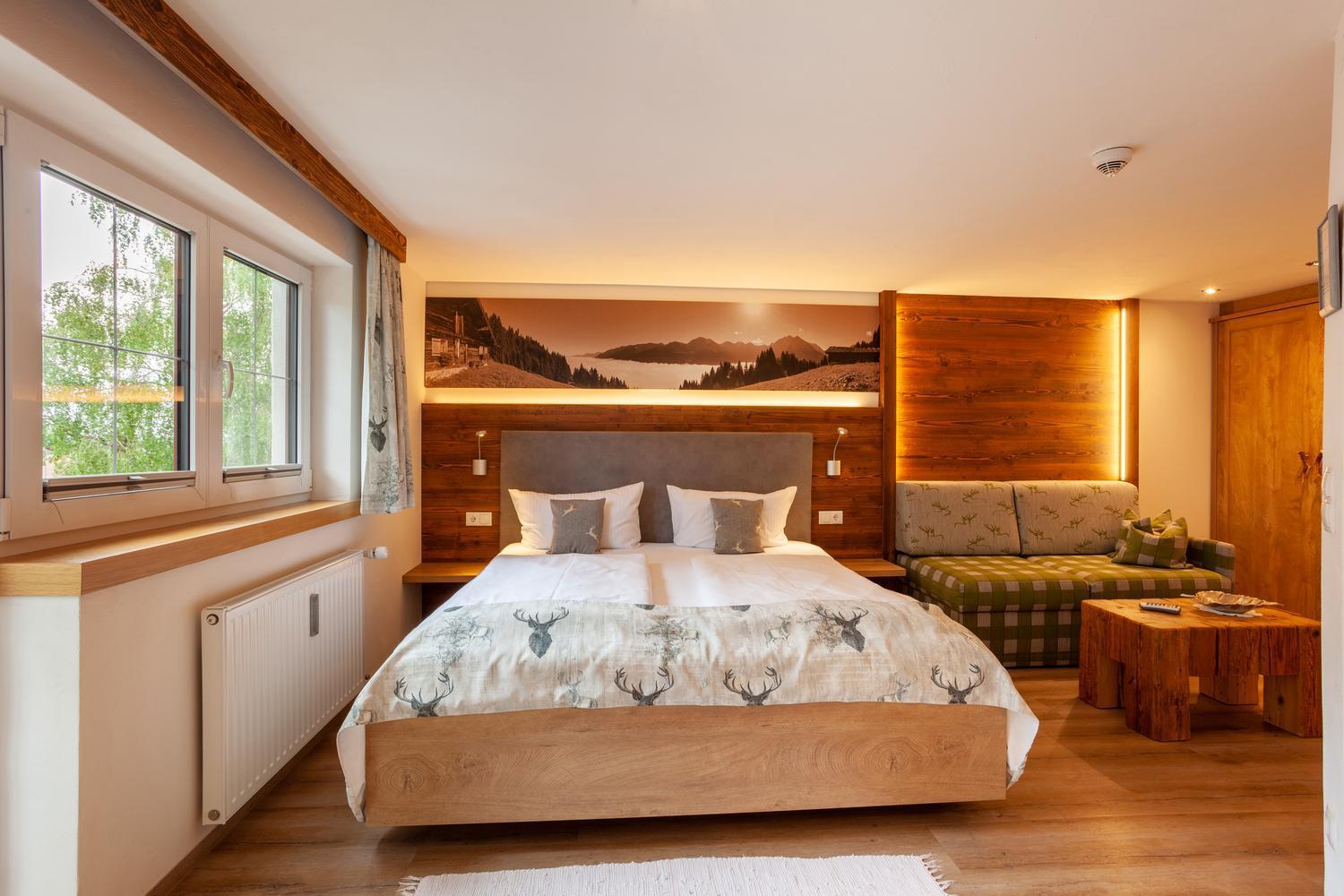 Hotel Lustiger Hirsch Akams