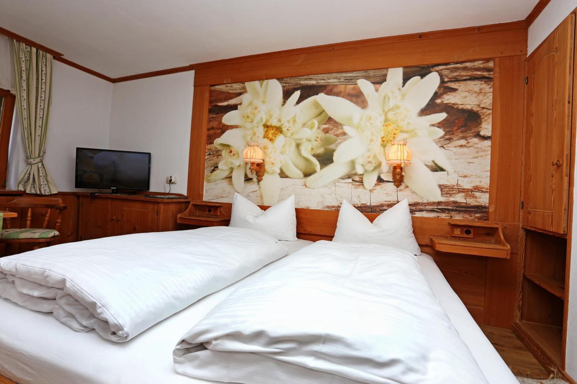 Lustiger Hirsch Hotel 3*