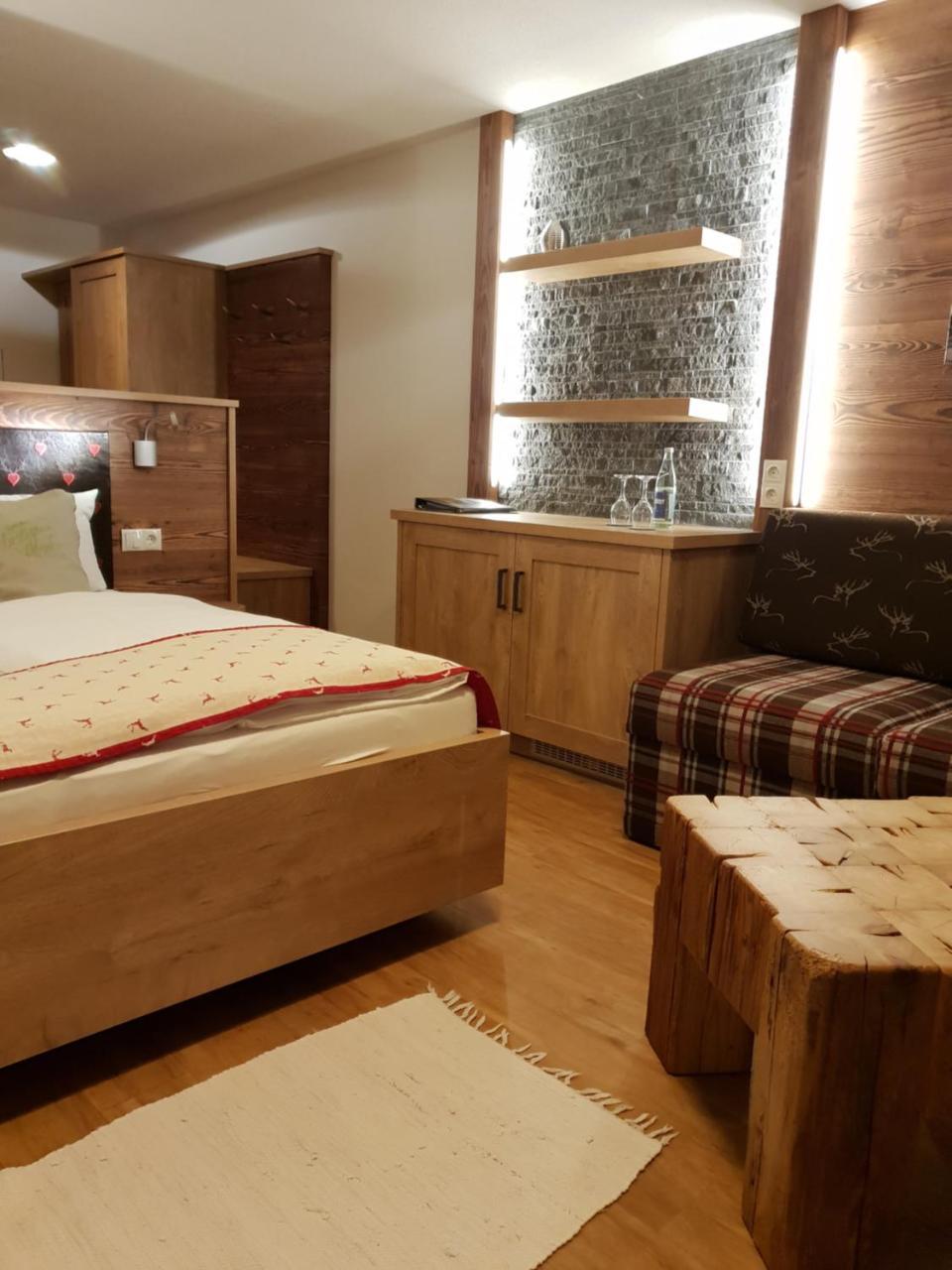 Lustiger Hirsch Hotel 3*